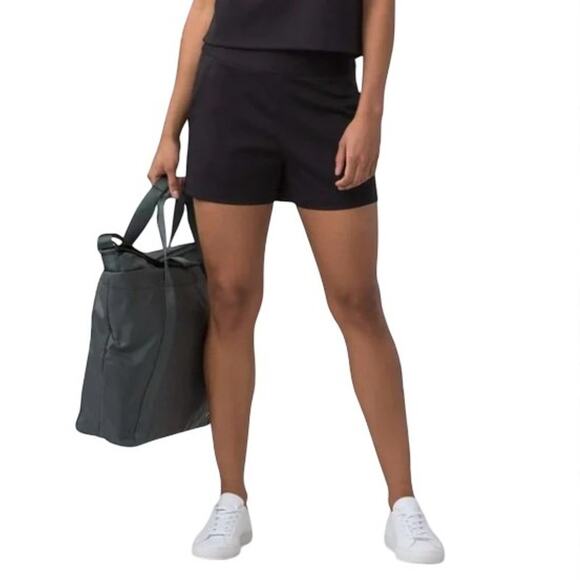 LULULEMON Shaped Away From The Body Solid Short 3" Women Sz 4 Black Athletic - Picture 2 of 13